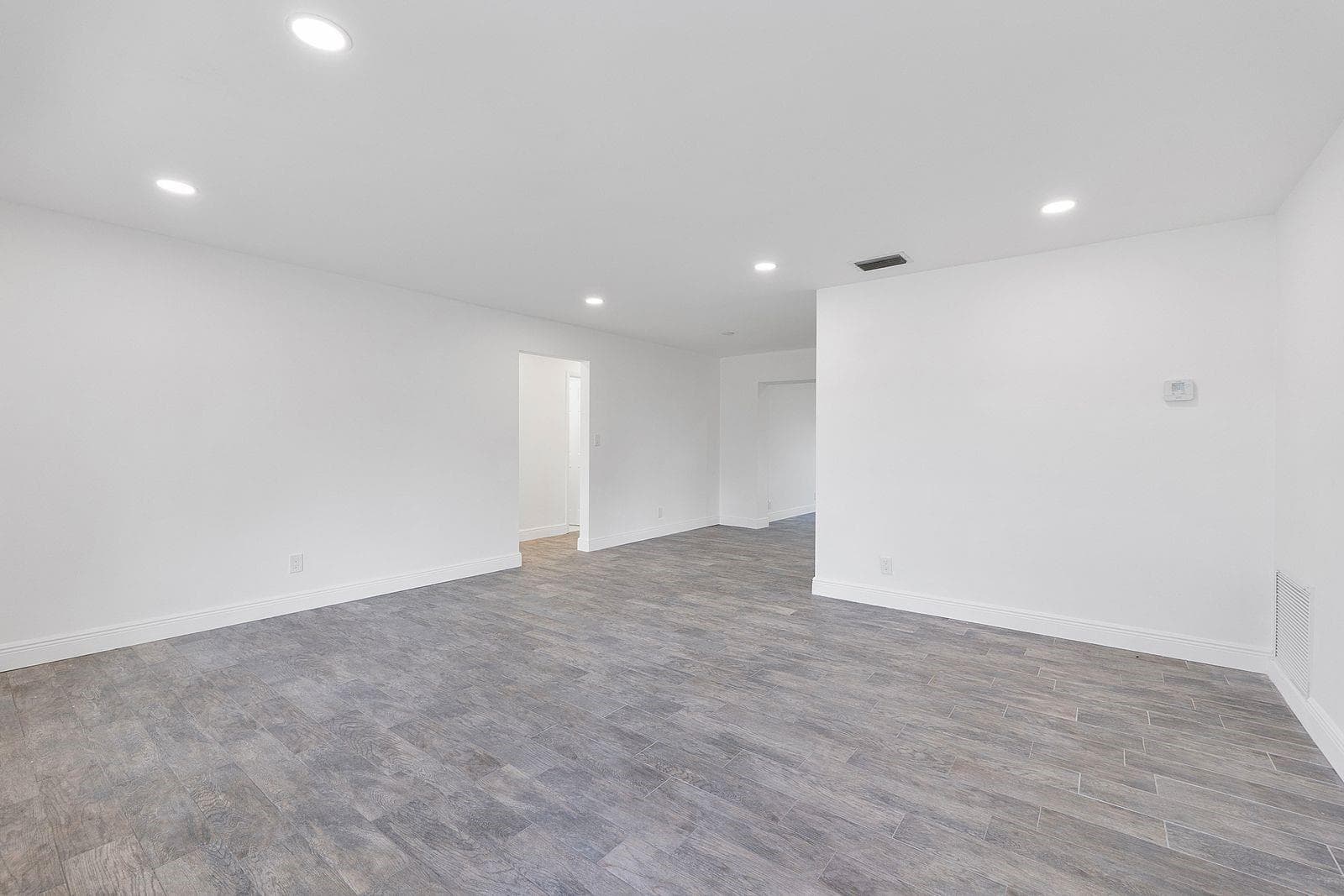 370 S Golf Boulevard, Pompano Beach, FL 33064 photo 3