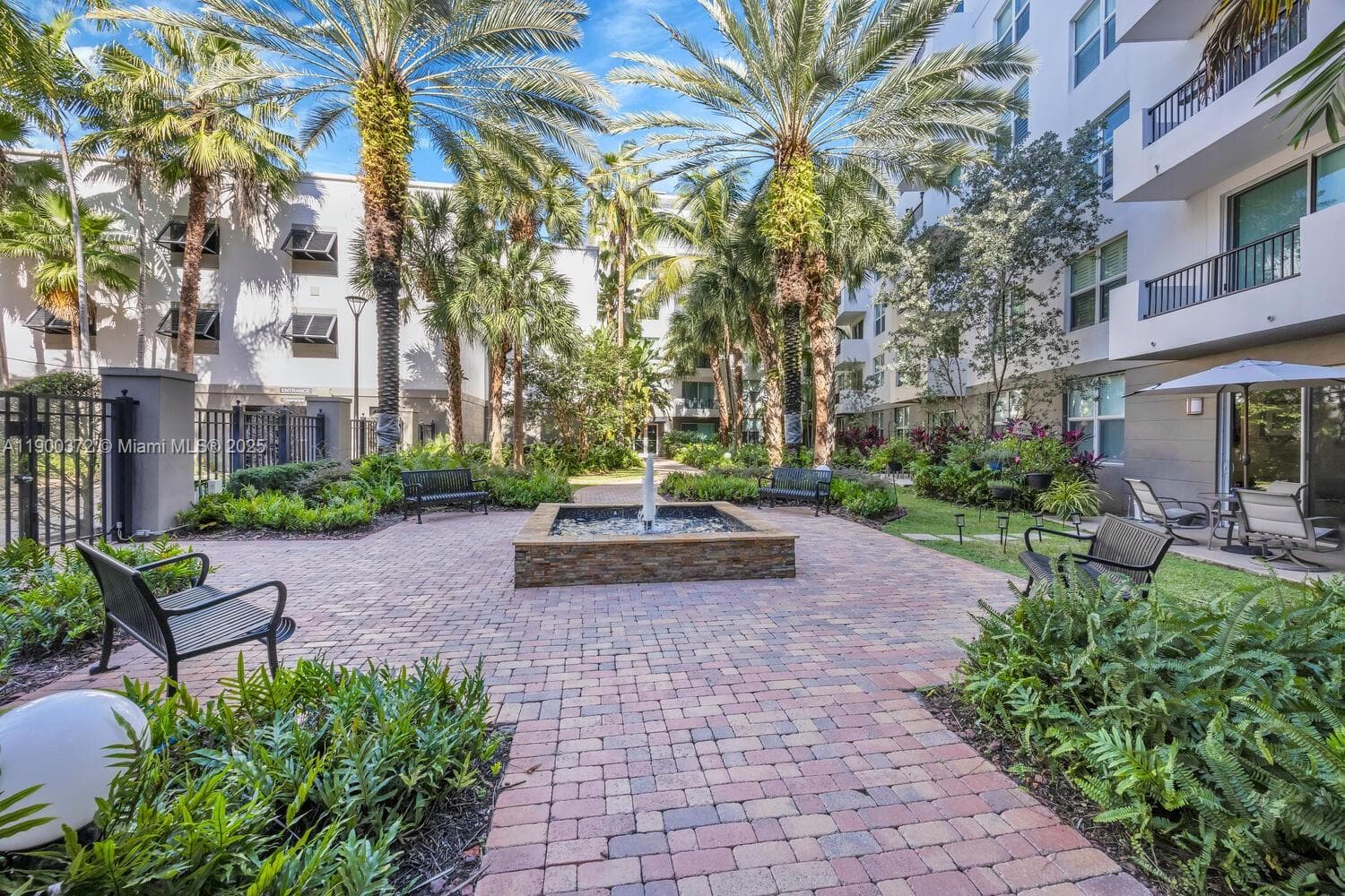 2421 NE 65th St # 211, Fort Lauderdale, FL 33308 photo 3