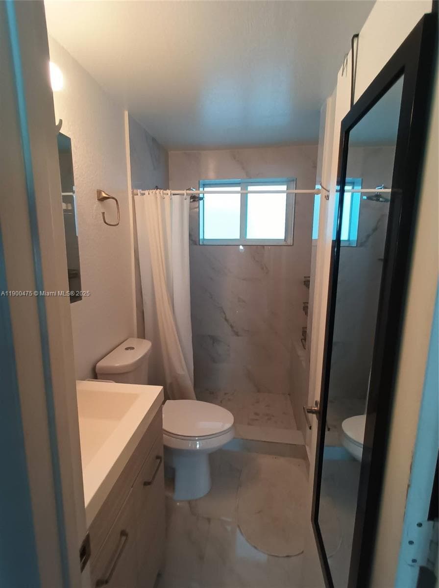 300 74th St # 3, Miami Beach, FL 33141 photo 4