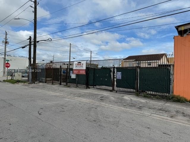 2484 NW 21st Ter, Miami, FL 33142 photo 3