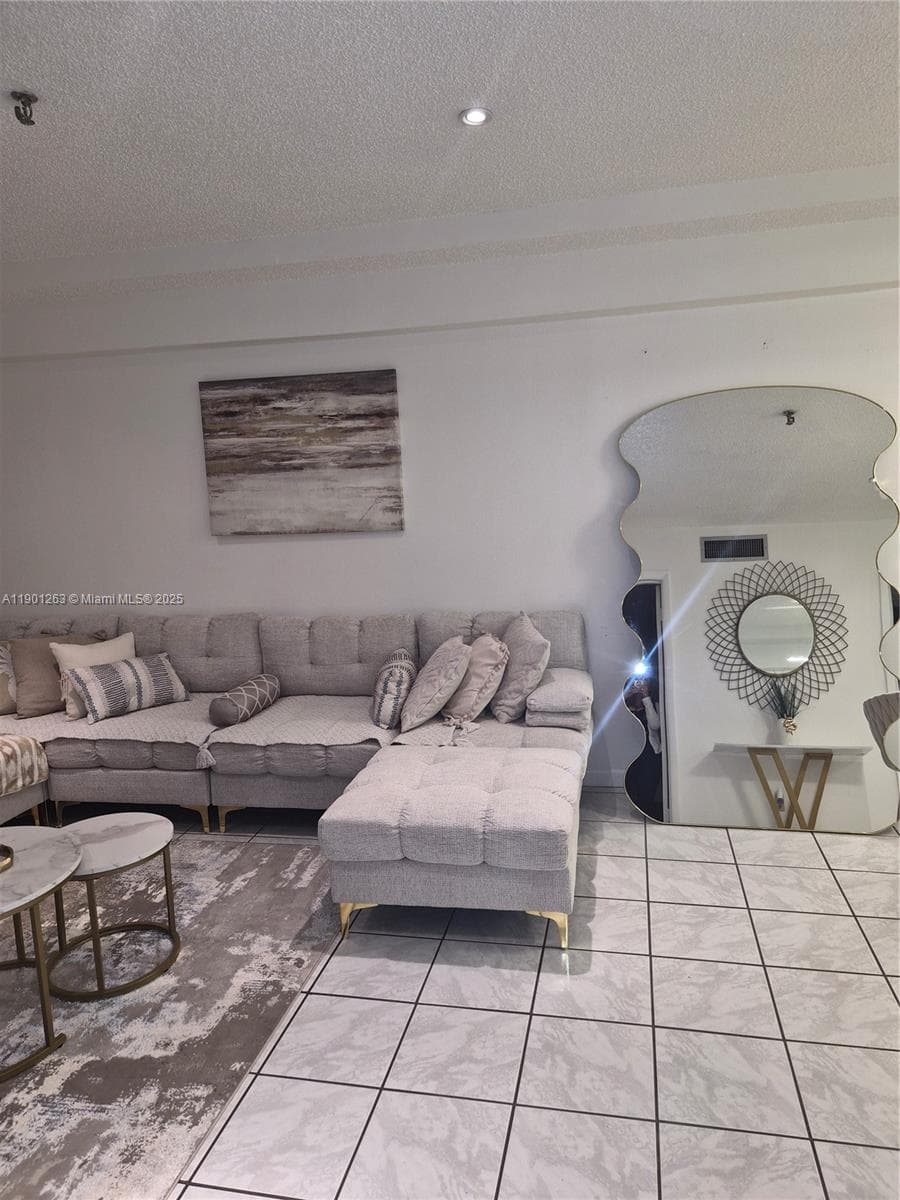 201 180th Dr # 411, Sunny Isles Beach, FL 33160 photo 3