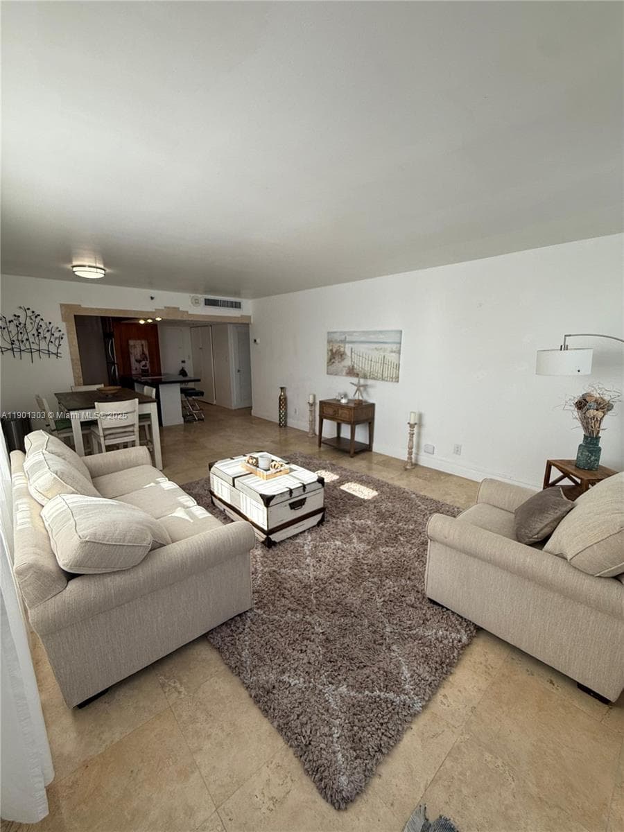 100 Lincoln Rd # 1111, Miami Beach, FL 33139 photo 3