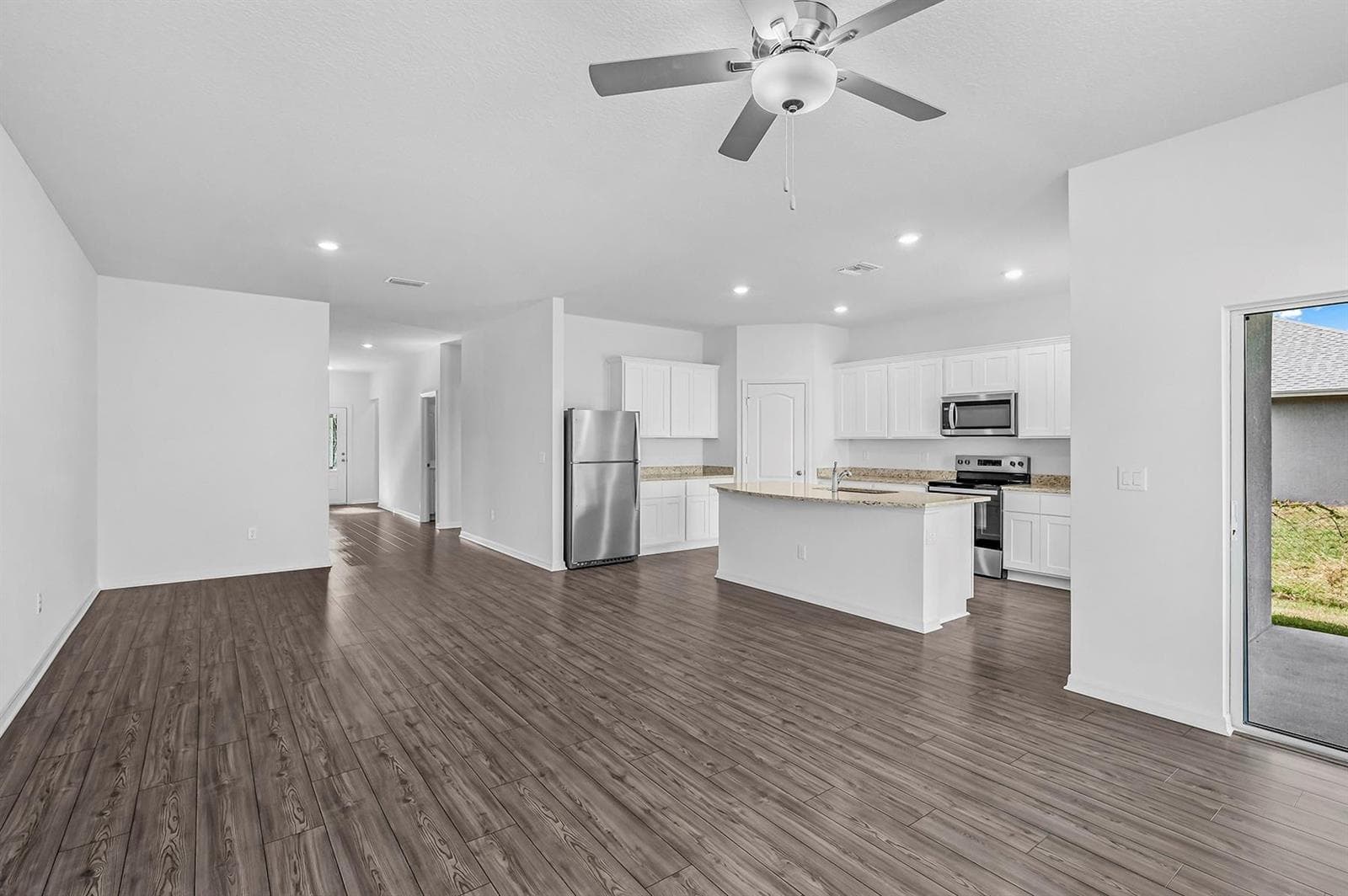 7886 99th Court, Vero Beach, FL 32967 photo 4