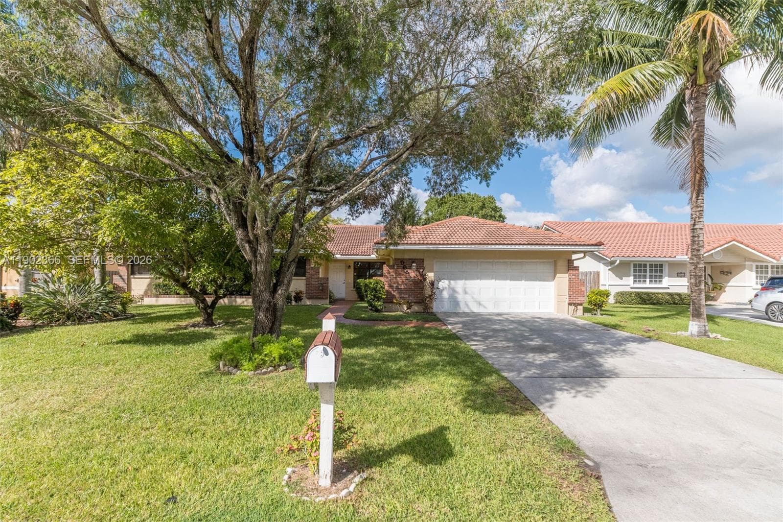 5641 Thistledown Ter, Davie, FL 33331