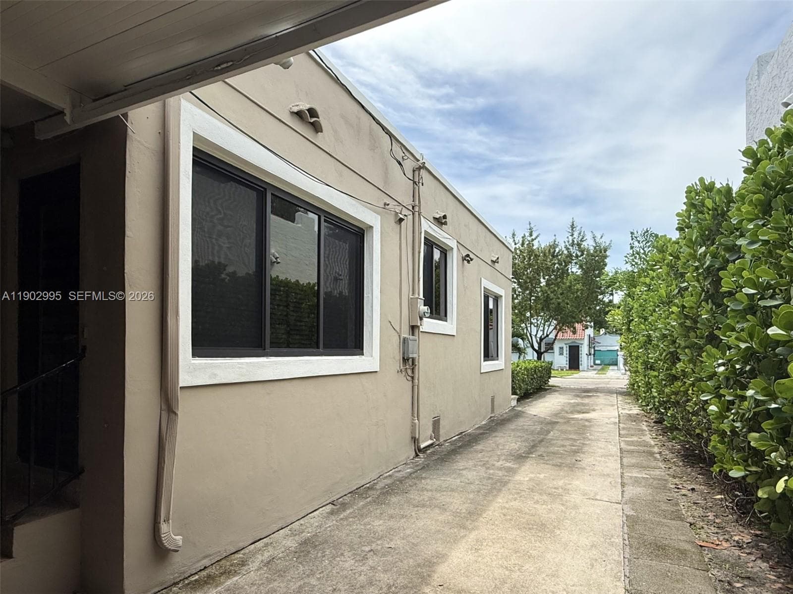1835 SW 10th St, Miami, FL 33135 photo 5
