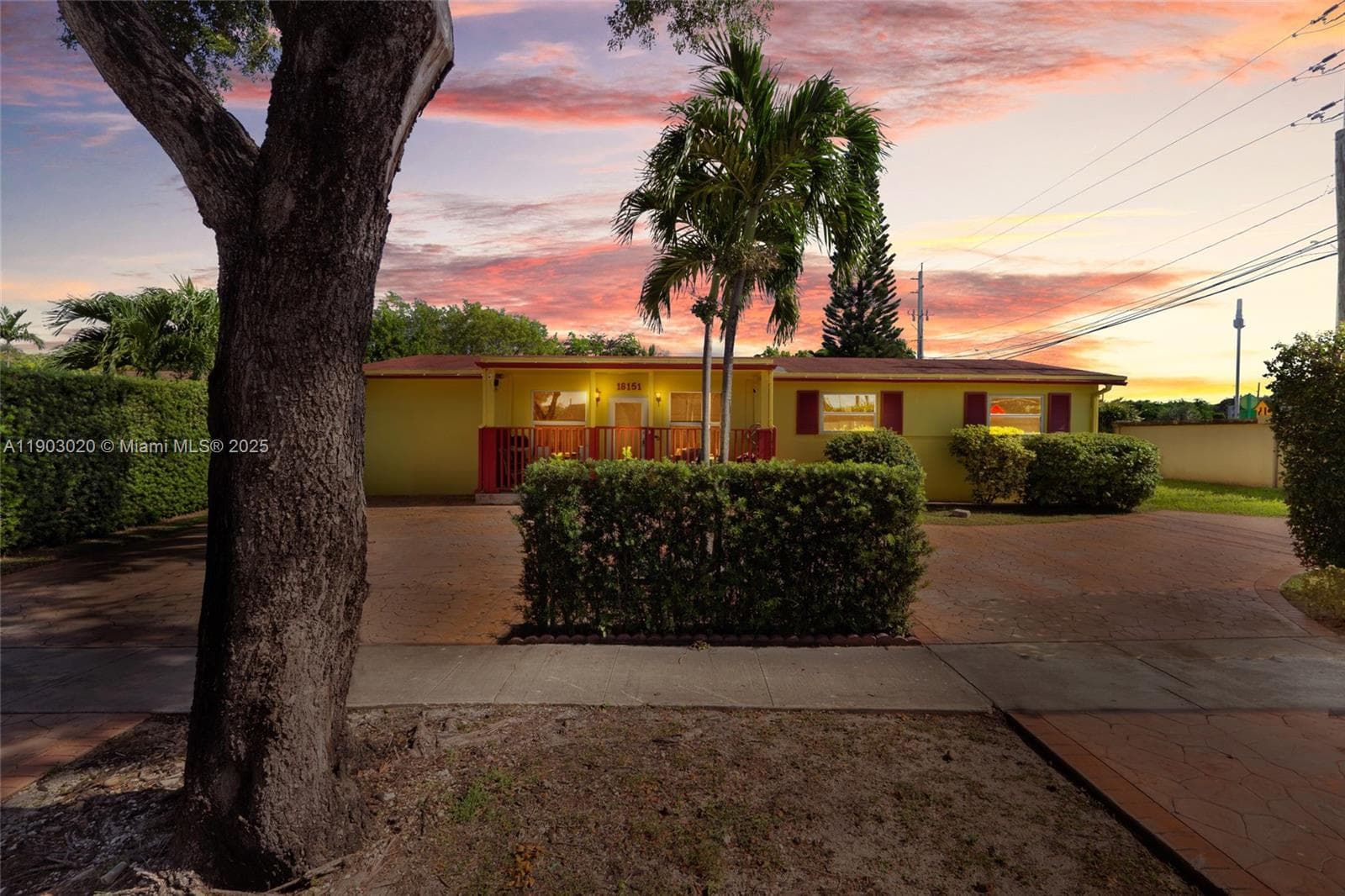 18151 NE 9th Ct, North Miami Beach, FL 33162 photo 2