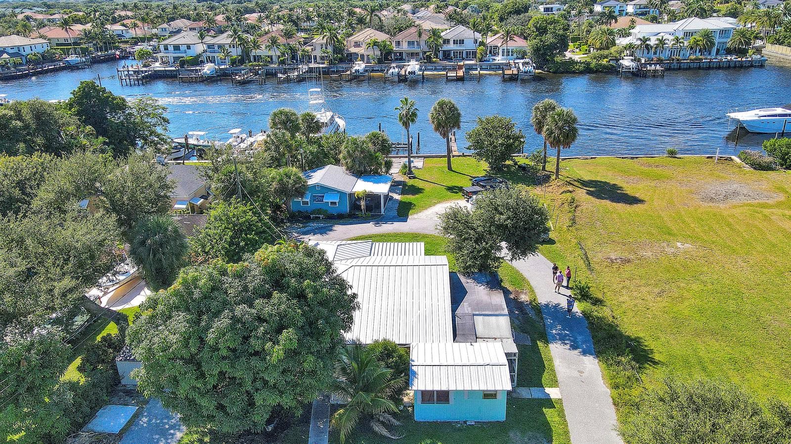 2031 Melody Lane, Palm Beach Gardens, FL 33410 photo 3