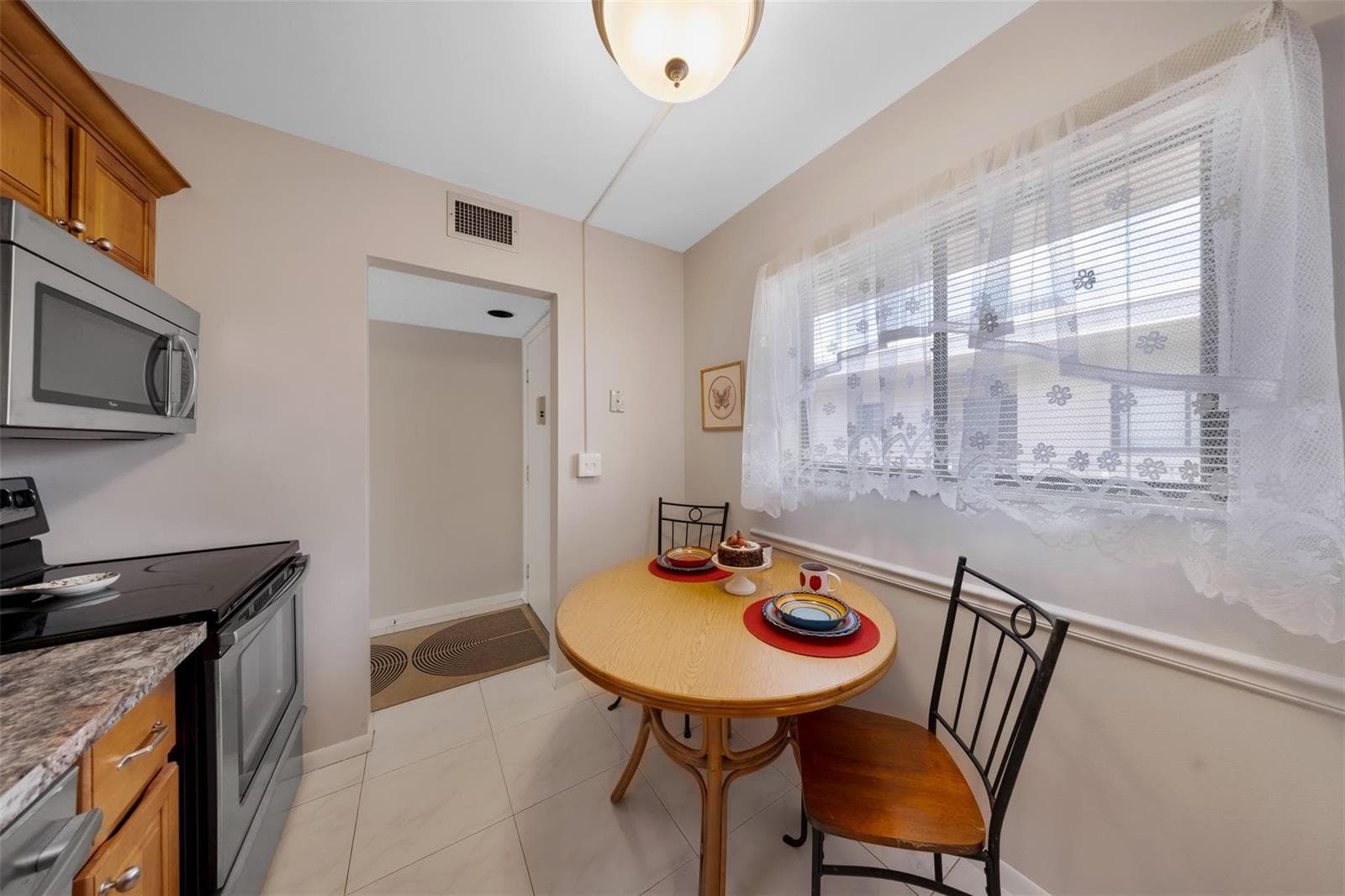 5250 Las Verdes Circle # 317, Delray Beach, FL 33484 photo 5