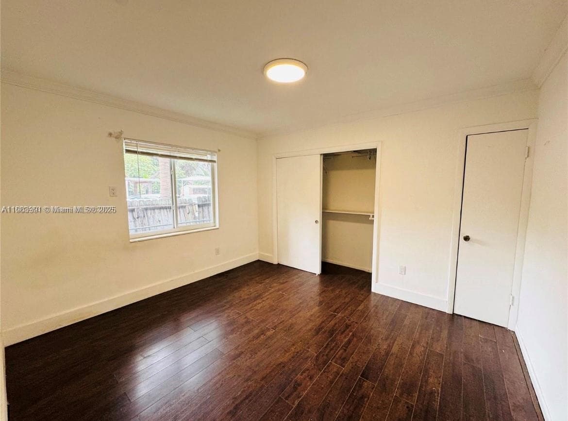 2540 NE 181st St, North Miami Beach, FL 33160 photo 4
