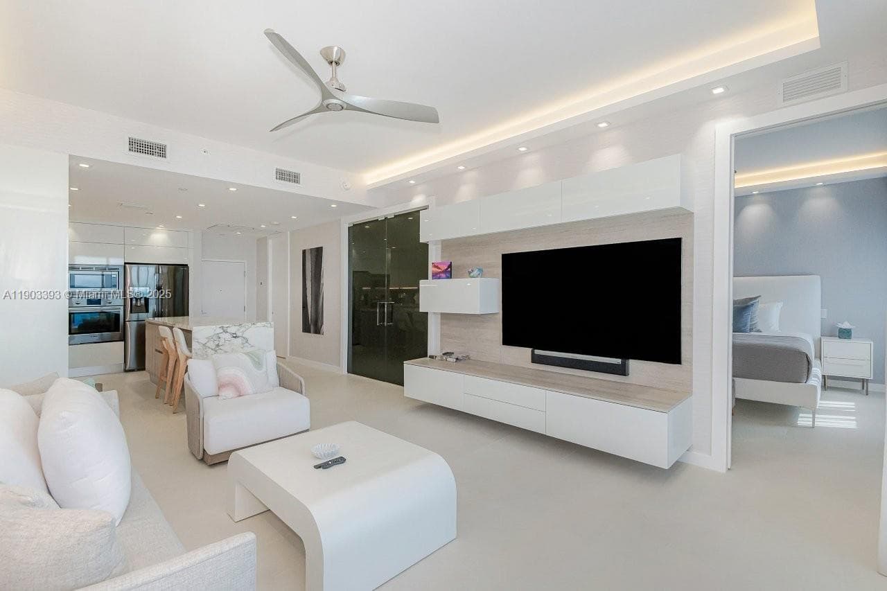 2301 Collins Ave # PH20, Miami Beach, FL 33139 photo 5