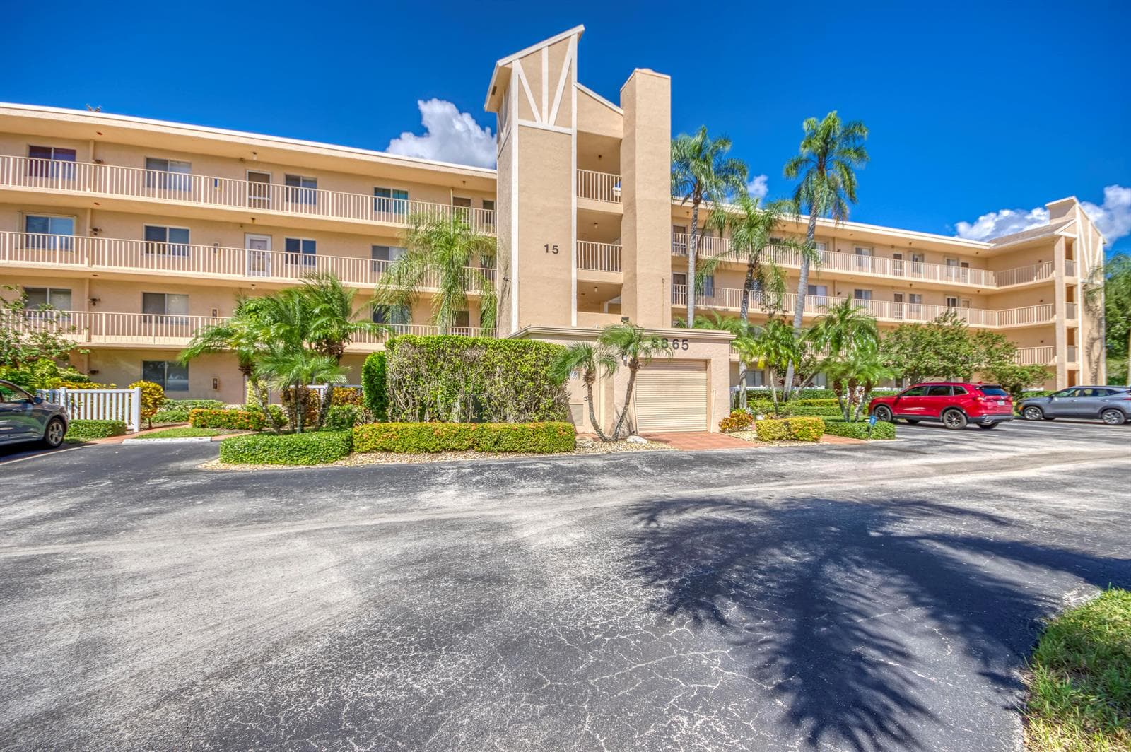 6865 Huntington Lane # 105, Delray Beach, FL 33446 photo 2