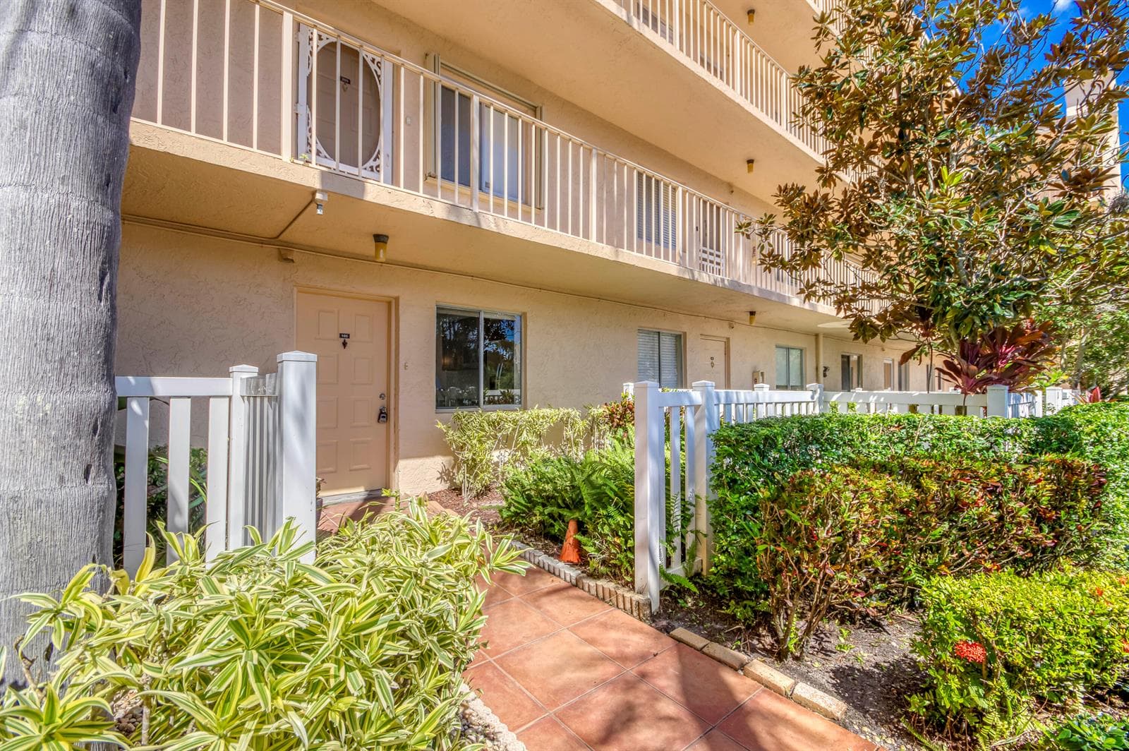 6865 Huntington Lane # 105, Delray Beach, FL 33446 photo 3