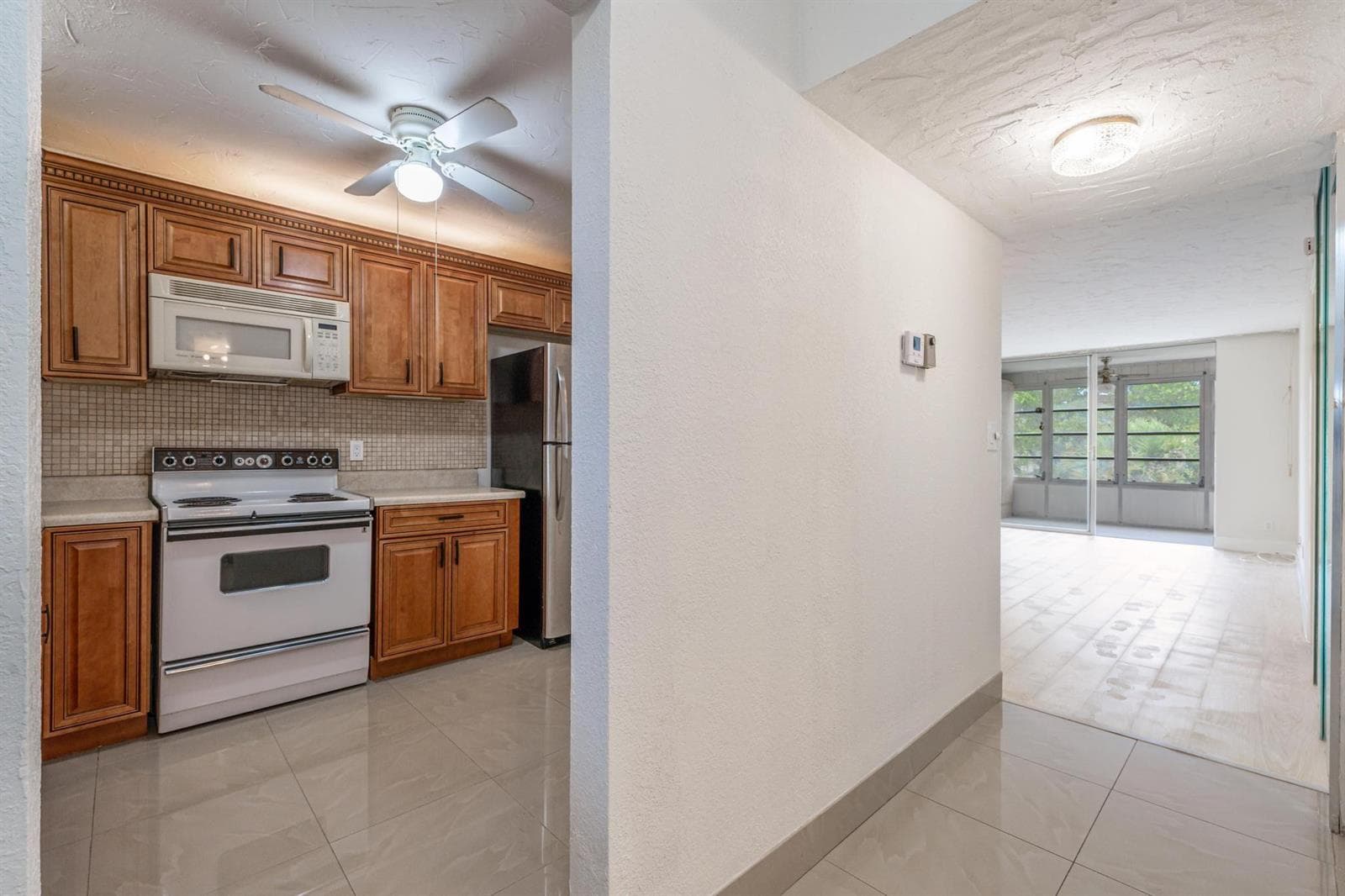 2551 Aragon Boulevard # 406, Sunrise, FL 33322 photo 2