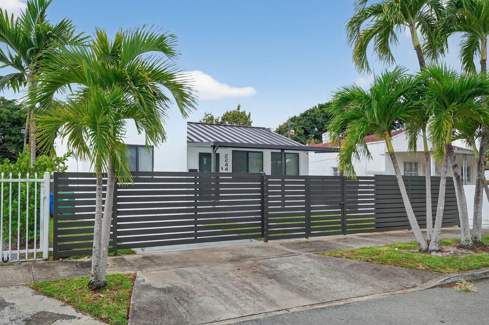 2244 SW 10th Street, Miami, FL 33135 photo 2