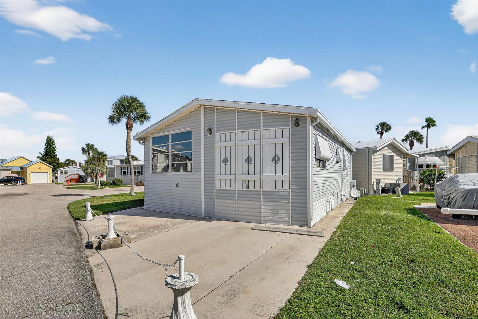 217 Nettles Boulevard, Jensen Beach, FL 34957 photo 3