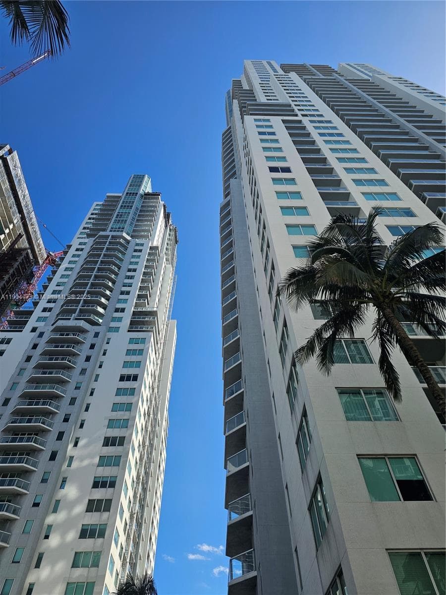 244 Biscayne Blvd # 908, Miami, FL 33132 photo 2