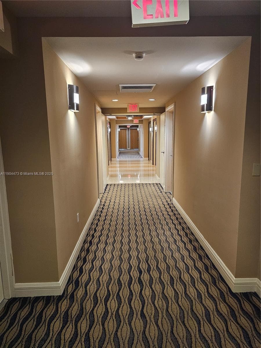 244 Biscayne Blvd # 908, Miami, FL 33132 photo 3