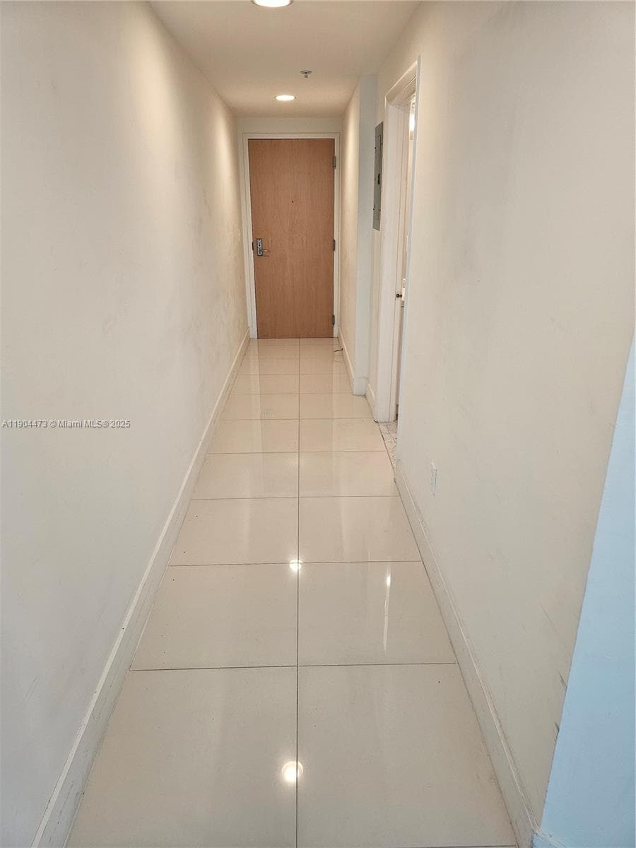 244 Biscayne Blvd # 908, Miami, FL 33132 photo 5