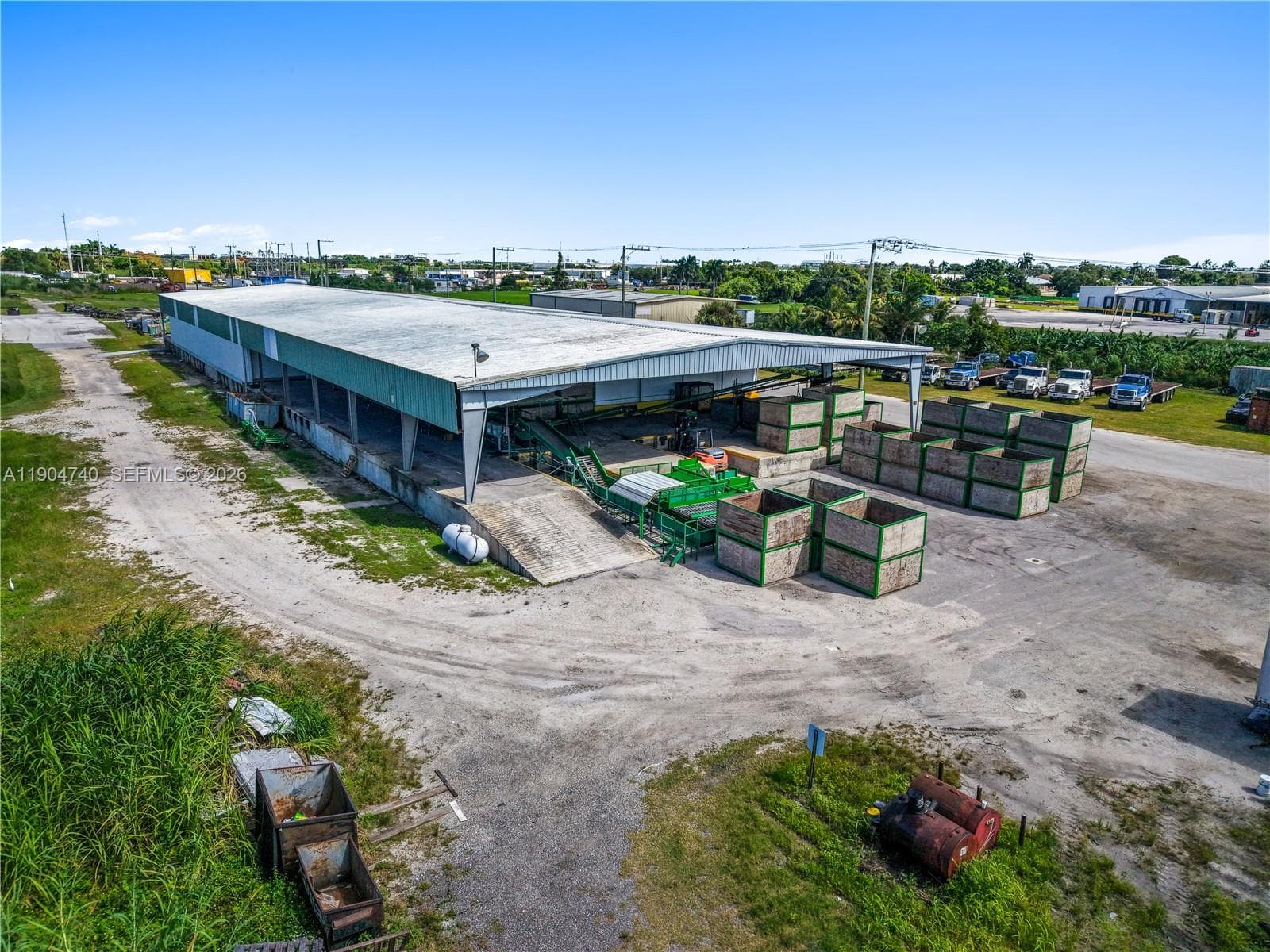 901 NW 9th St, Belle Glade, FL 33430 photo 2