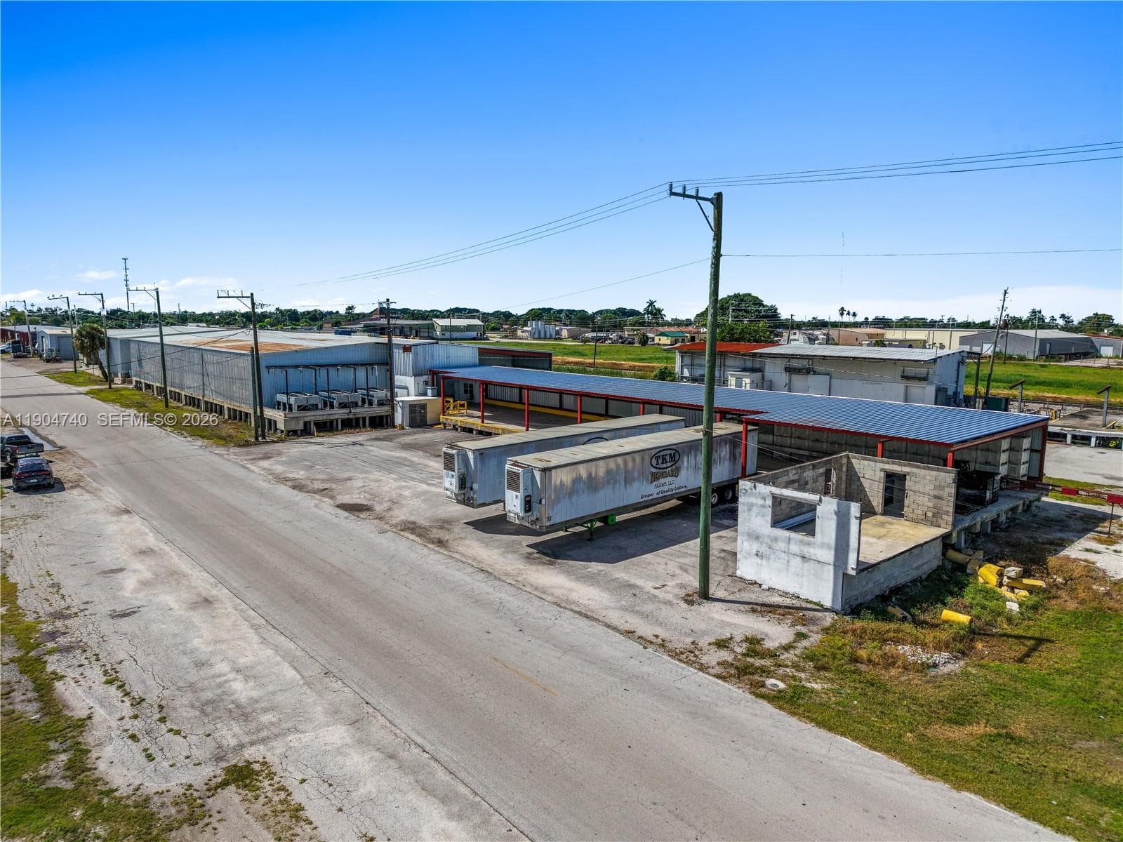 901 NW 9th St, Belle Glade, FL 33430 photo 5