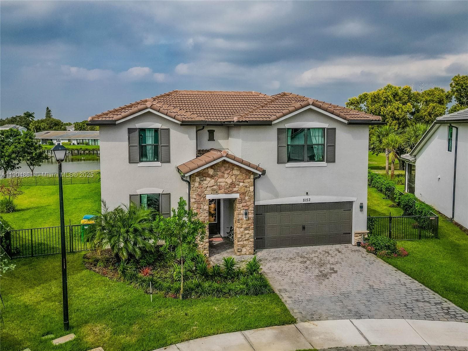 8152 NW 78th St, Tamarac, FL 33321 photo 2