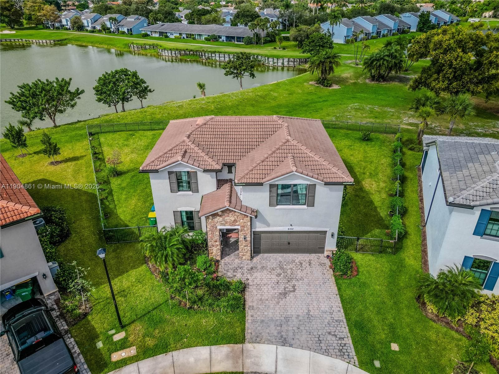 8152 NW 78th St, Tamarac, FL 33321 photo 3