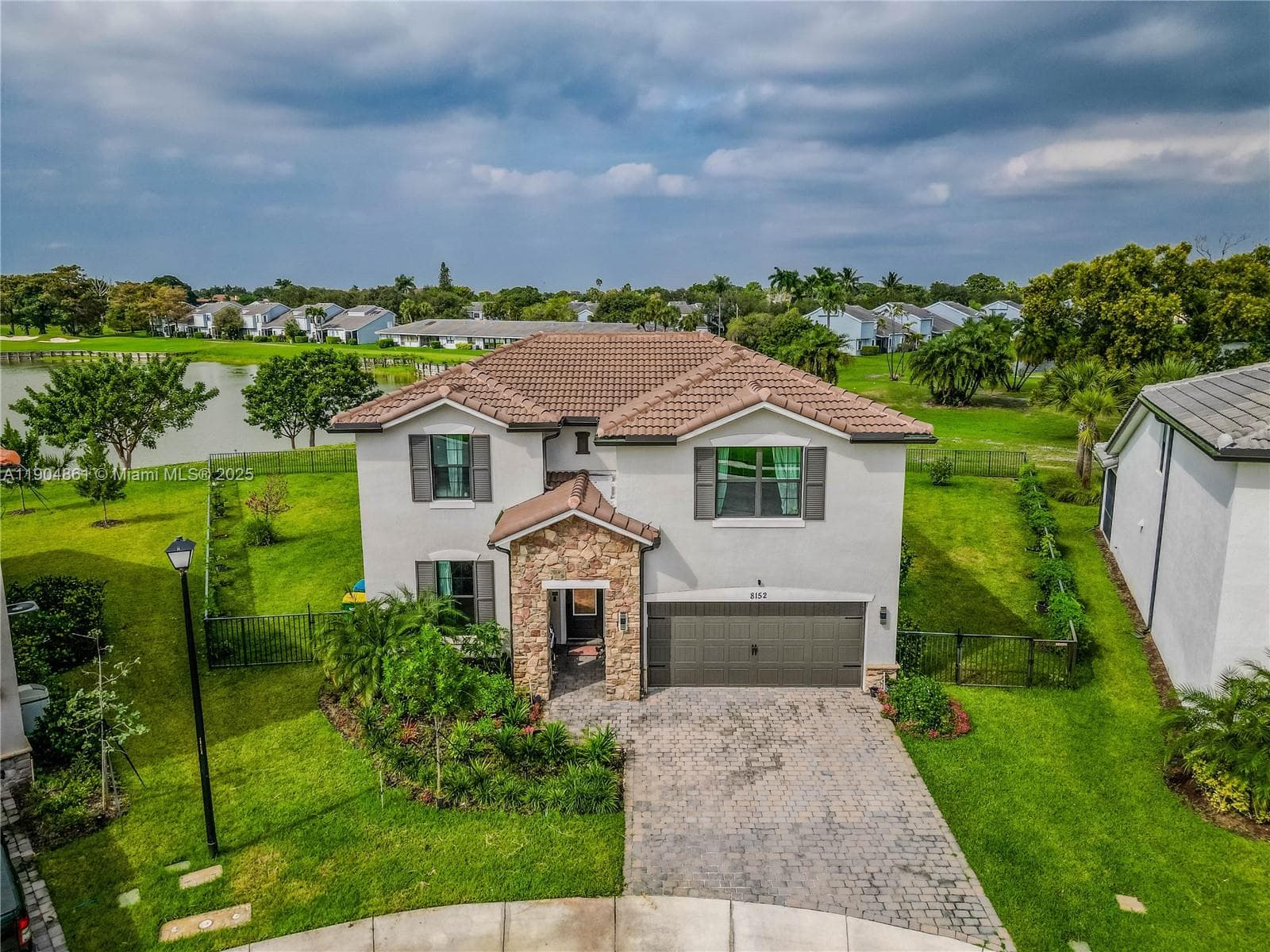 8152 NW 78th St, Tamarac, FL 33321 photo 5