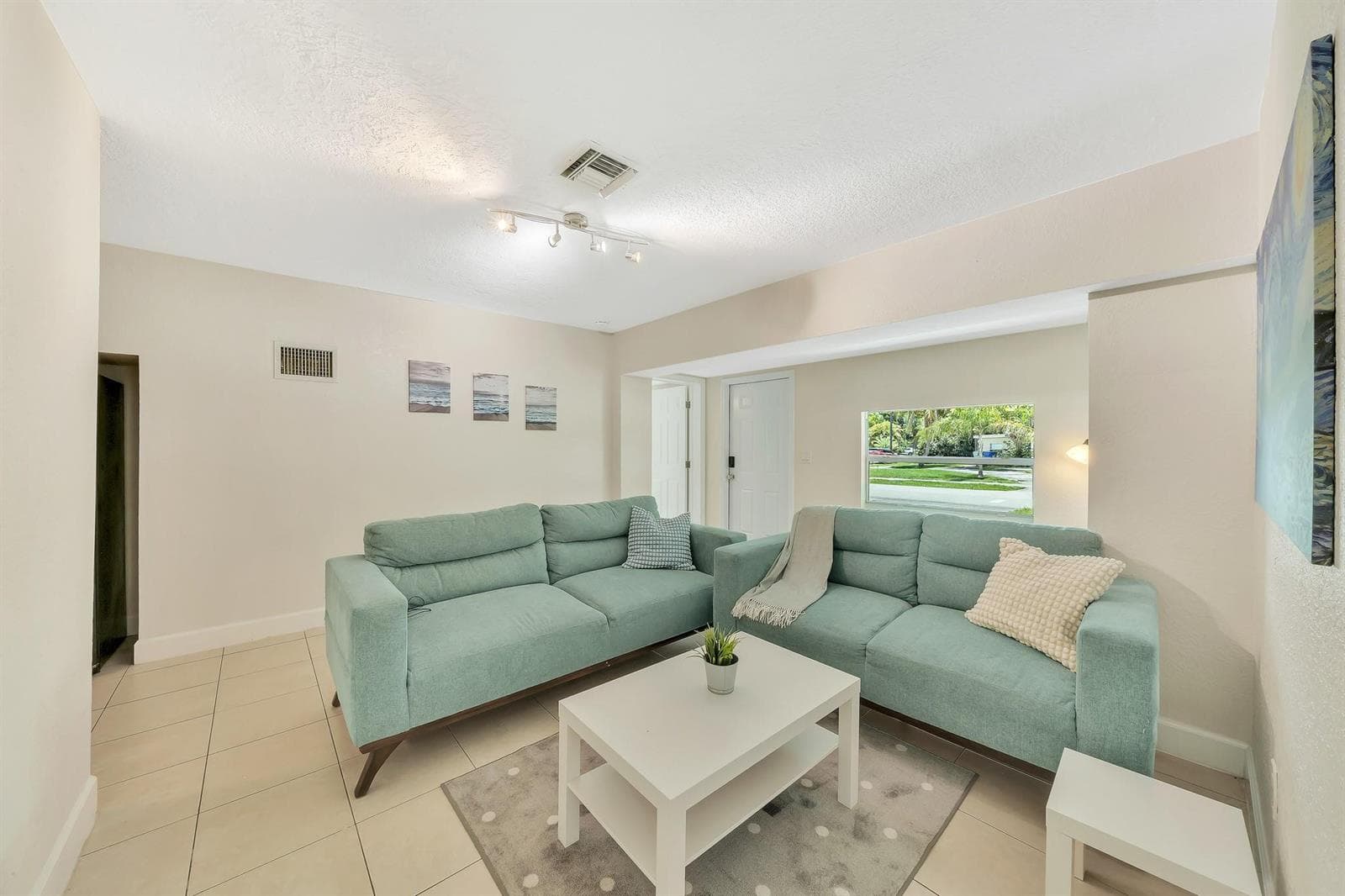 1412 NE 25th Court, Pompano Beach, FL 33064 photo 5