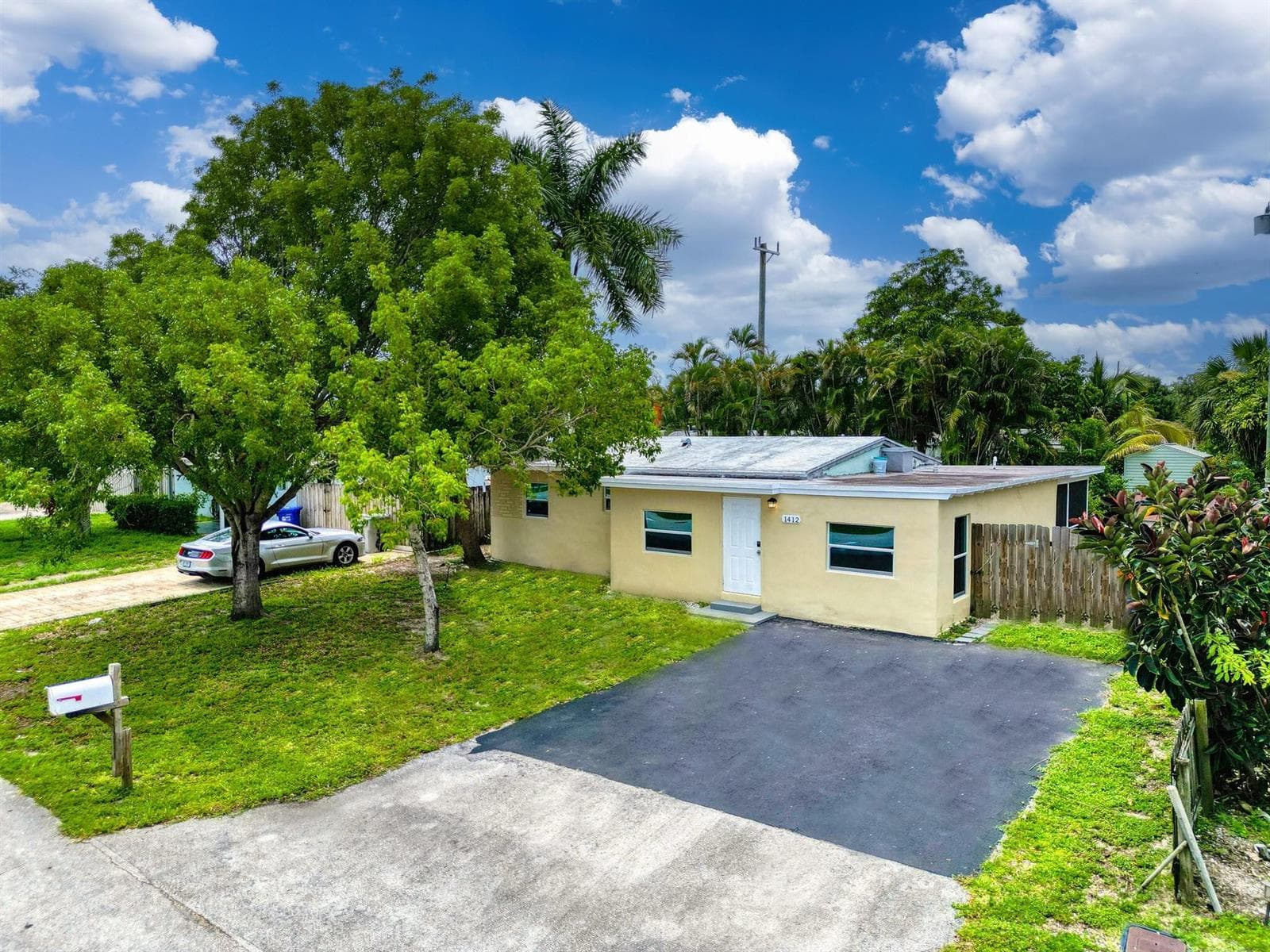 1412 NE 25th Court, Pompano Beach, FL 33064 photo 4