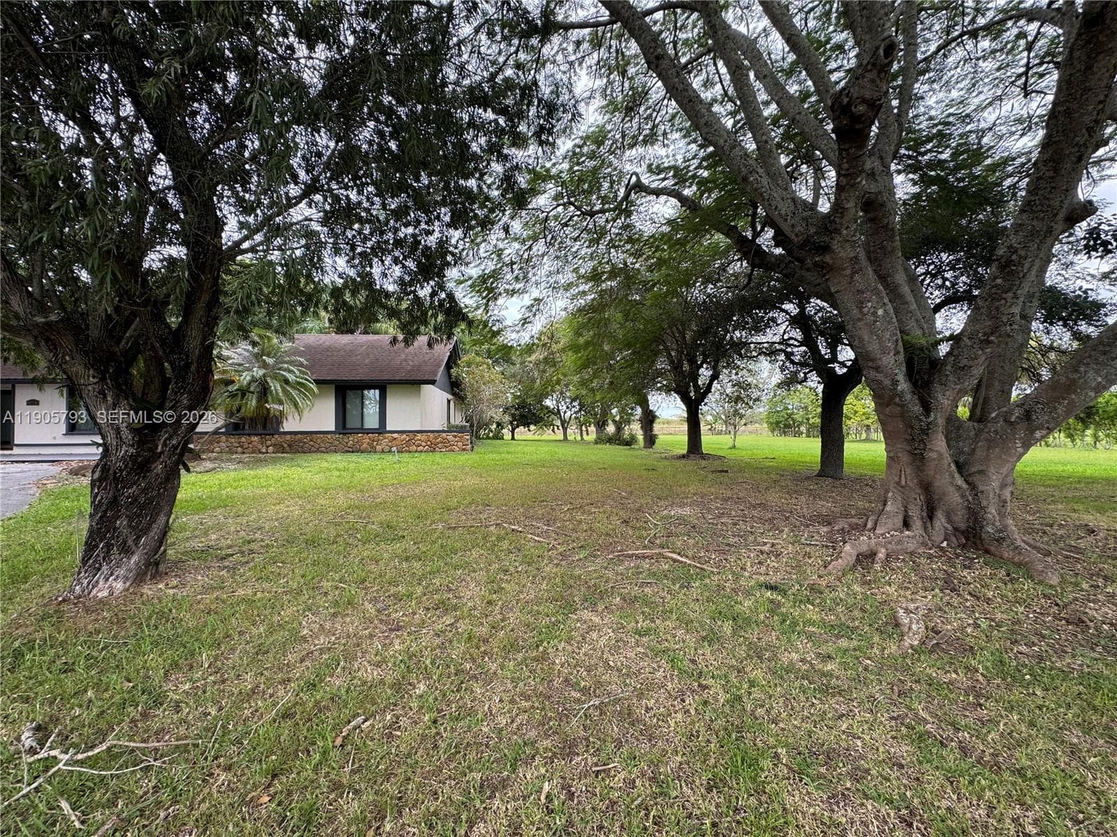 18750 SW 207th Ave, Miami, FL 33187 photo 2