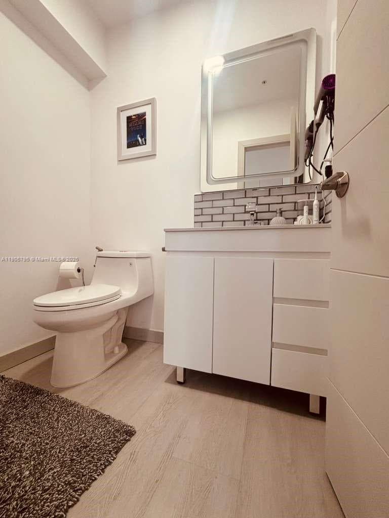 2829 Indian Creek Dr # 1403, Miami Beach, FL 33140 photo 3