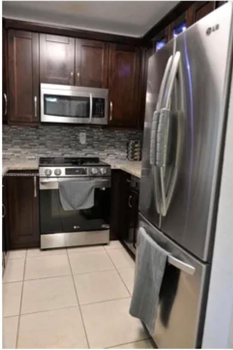 10900 SW 104th St # 314, Miami, FL 33176 photo 2