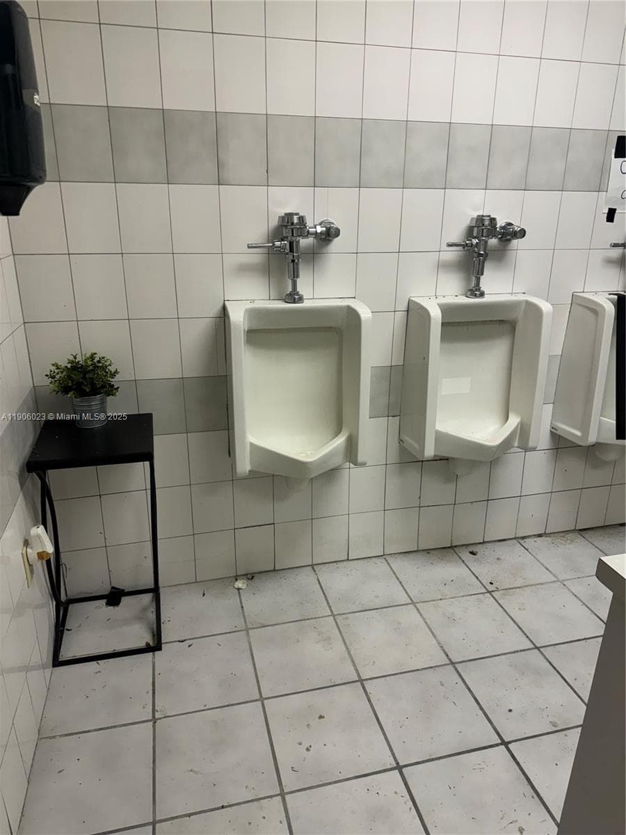 12495 NE 2nd Ave, North Miami, FL 33161 photo 4
