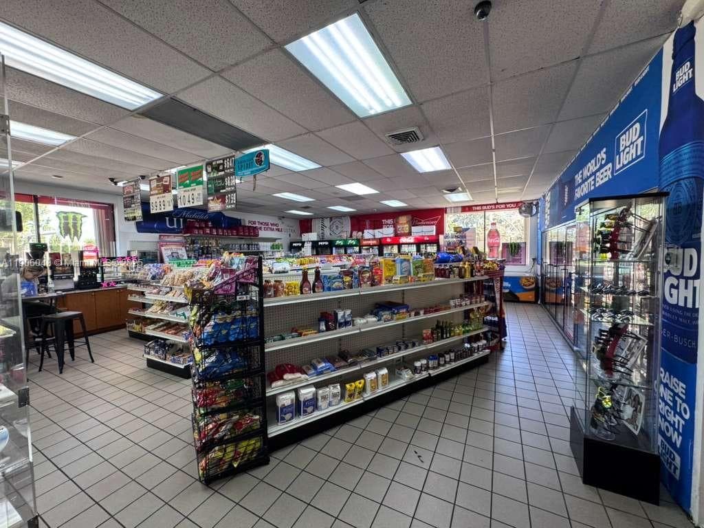 8400 W Oakland Park Blvd, Sunrise, FL 33351 photo 4