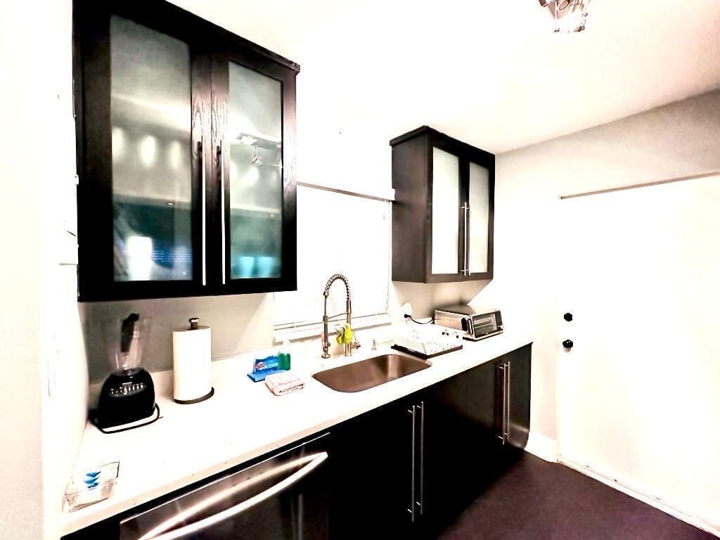 2424 NE 9th Street # 112, Fort Lauderdale, FL 33304 photo 2