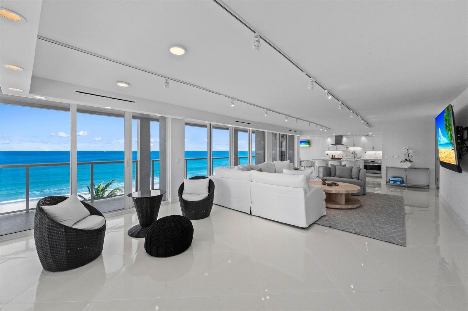 Ocean Towers photo 5