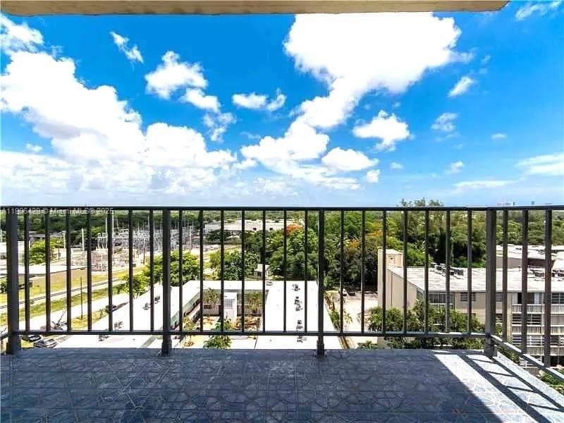 1470 NE 125th Ter # PH9, North Miami, FL 33161 photo 5