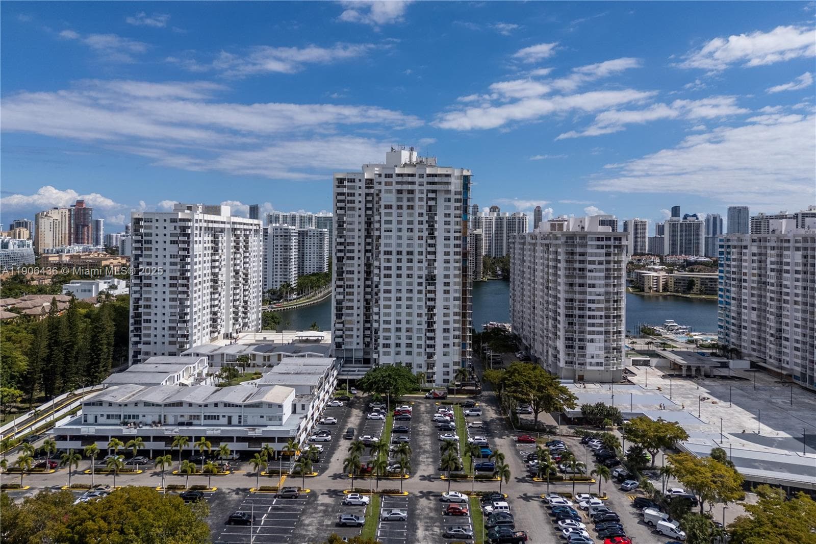 2750 NE 183rd St # 2601, Aventura, FL 33160 photo 2