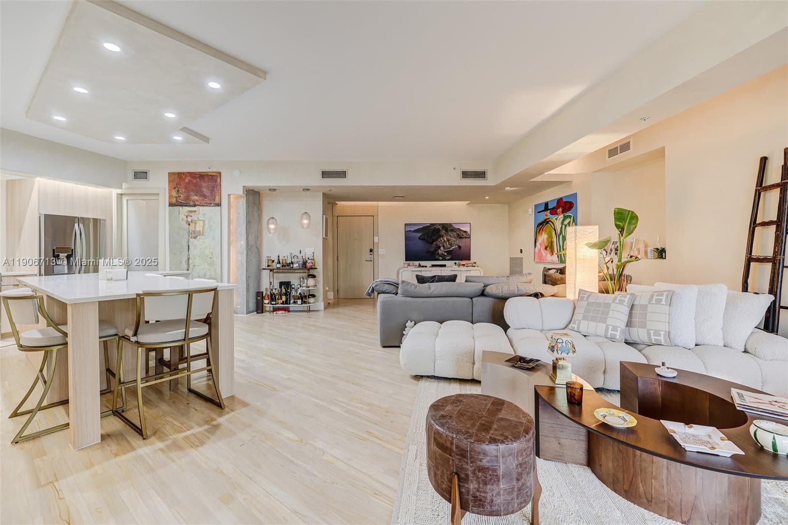 2001 Meridian Ave # 307, Miami Beach, FL 33139 photo 5