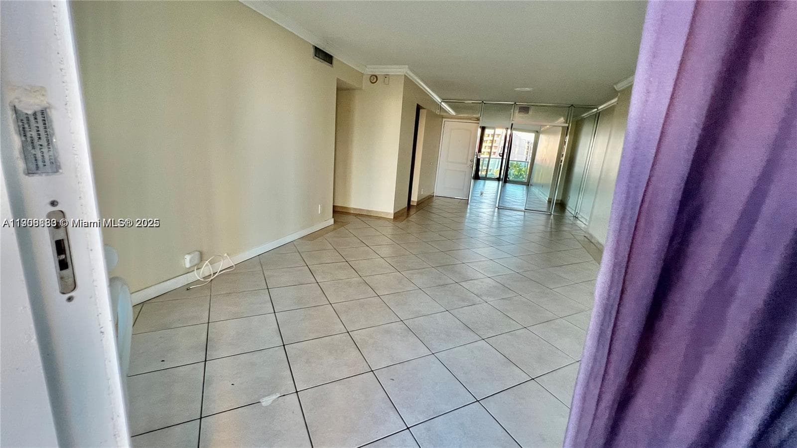 100 Bayview Dr # 607, Sunny Isles Beach, FL 33160 photo 3
