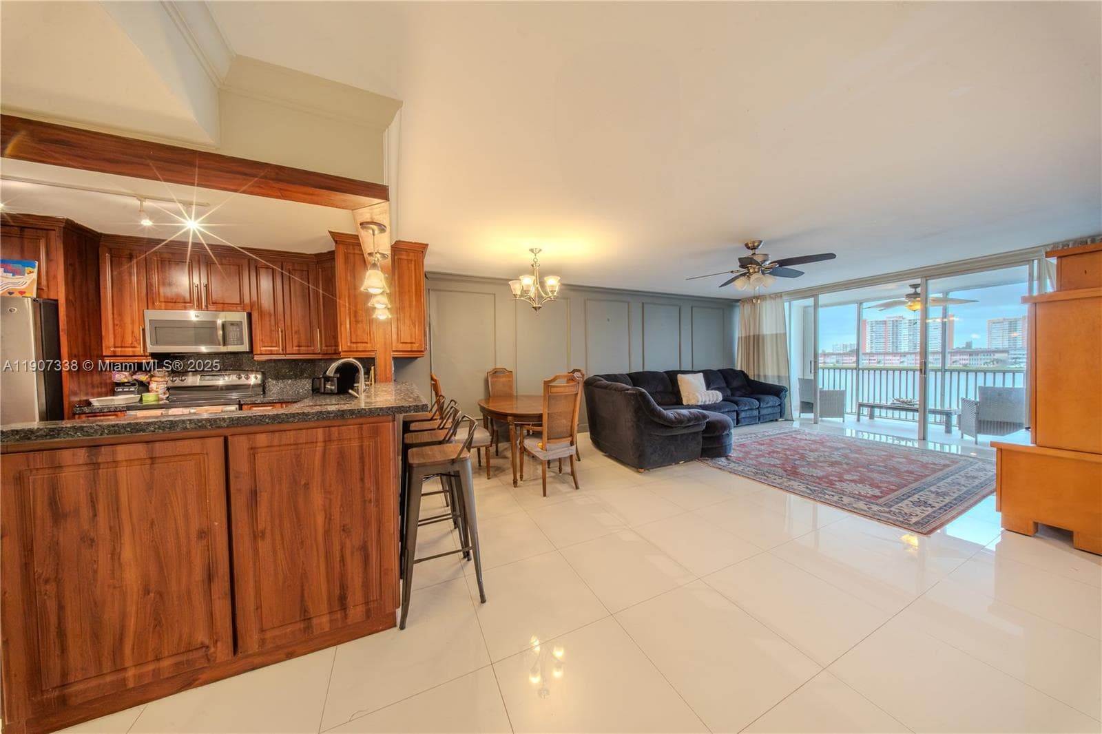 1660 NE 191st St # 410-1, Miami, FL 33179 photo 3