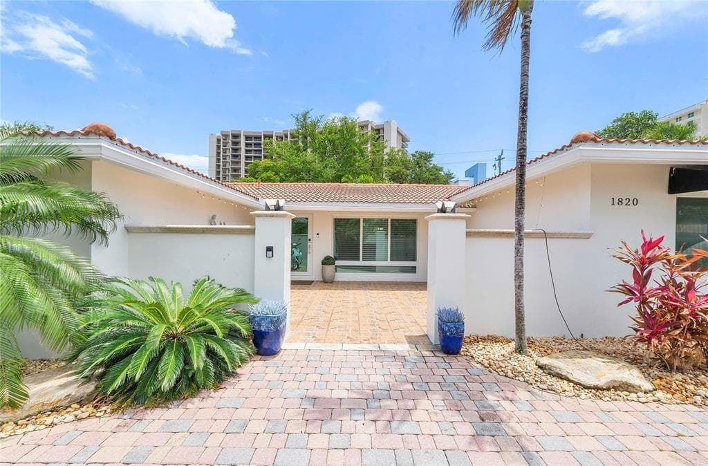1820 Bel Air Avenue, Pompano Beach, FL 33062 photo 3
