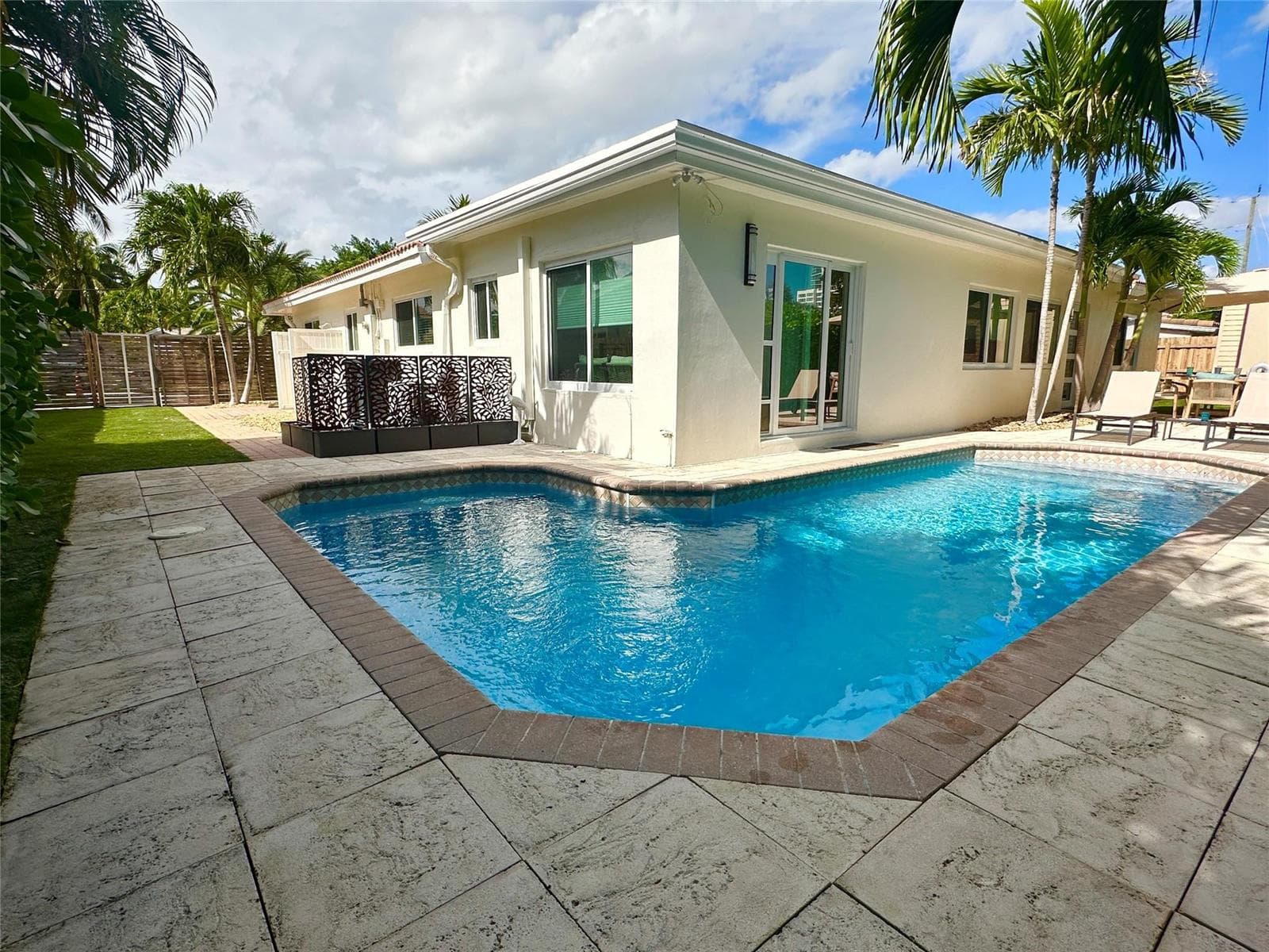1820 Bel Air Avenue, Pompano Beach, FL 33062 photo 4