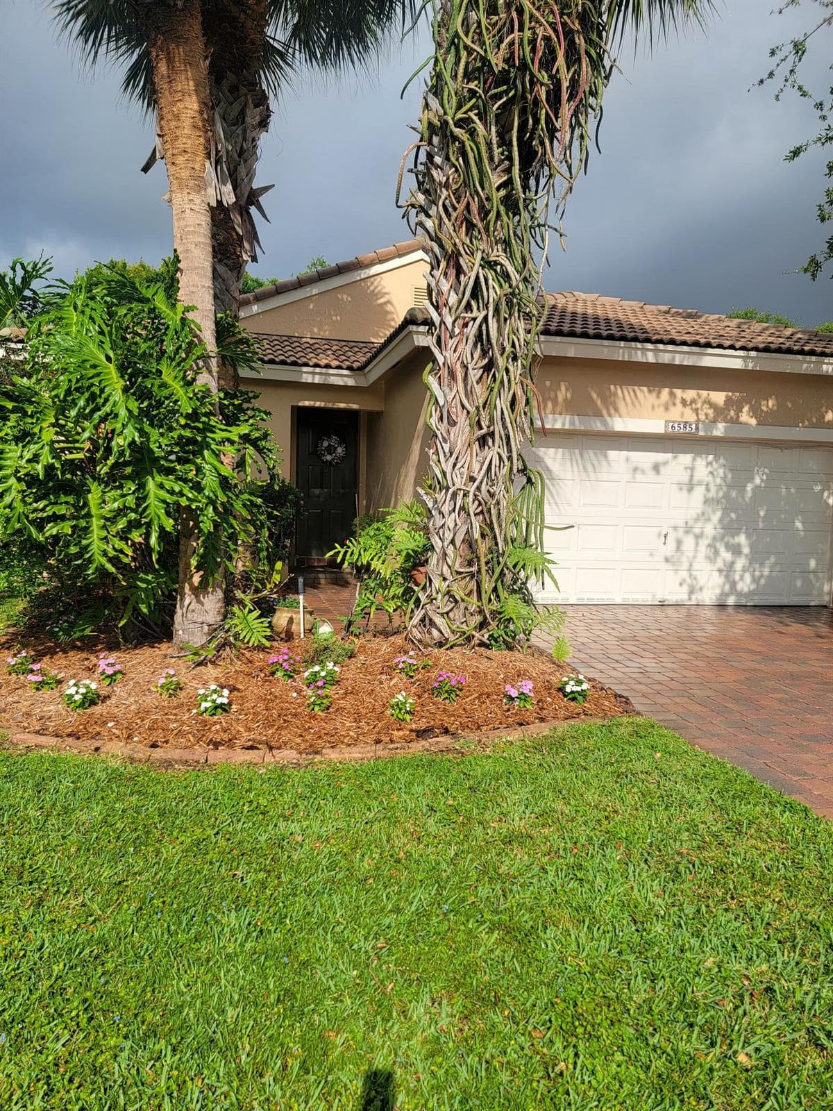 6585 Lurais Drive, Lake Worth, FL 33463 photo 2