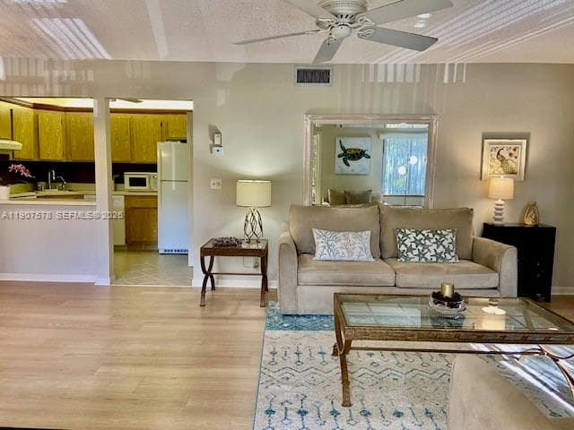 442 Pine Glen Ln # D-2, Green Acres, FL 33463 photo 2