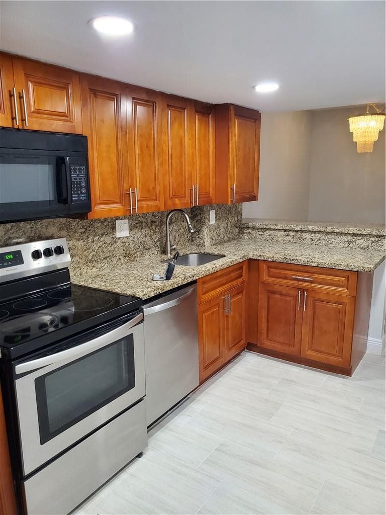 2743 NW 47th Terrace # 604, Lauderdale Lakes, FL 33313 photo 3