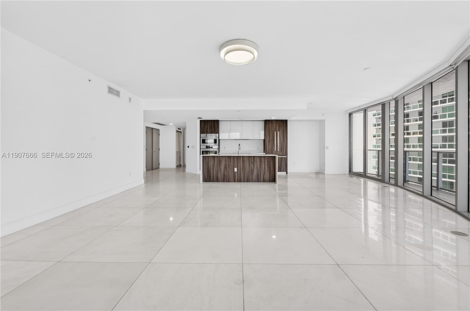 488 NE 18th St # 1815, Miami, FL 33132 photo 3