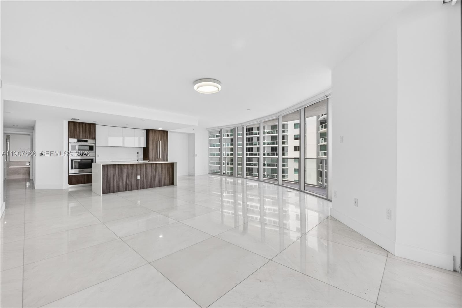 488 NE 18th St # 1815, Miami, FL 33132 photo 4