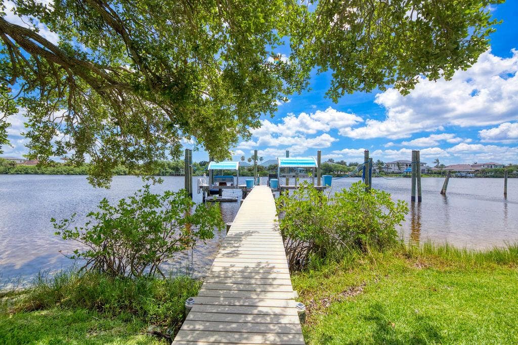 2821 SE North Lookout Boulevard, Port St. Lucie, FL 34984 photo 2