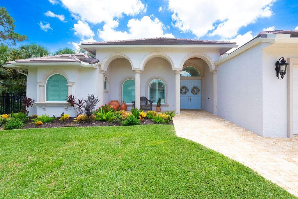 2821 SE North Lookout Boulevard, Port St. Lucie, FL 34984 photo 5
